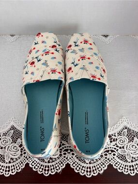 TOMS Women's Alpargata Summer Crabs Slip On Canvas Flats Shoes Size 8